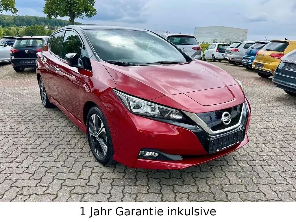 Gebraucht Nissan Leaf N-Connecta 110 kW (150 PS) 2022 Rot Kleinwagen