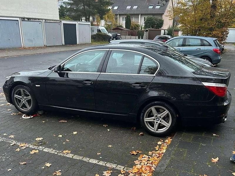 Gebraucht BMW 520 163 PS (119 kW) 2009 Schwarz Limousine