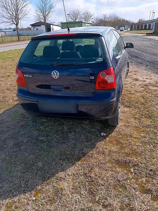 Gebraucht VW Polo 47 PS (34 kW) 2004 Blau Kleinwagen