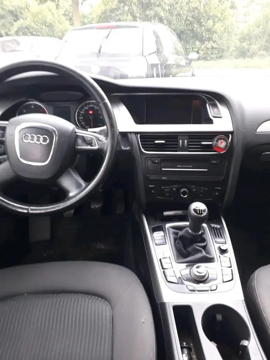 Gebraucht Audi A4 140 PS (102 kW) 2010 Weiß Kombi