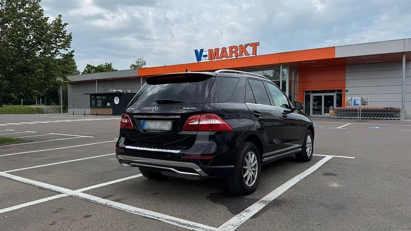 Gebraucht Mercedes ML350 258 PS (189 kW) 2013 Schwarz SUV
