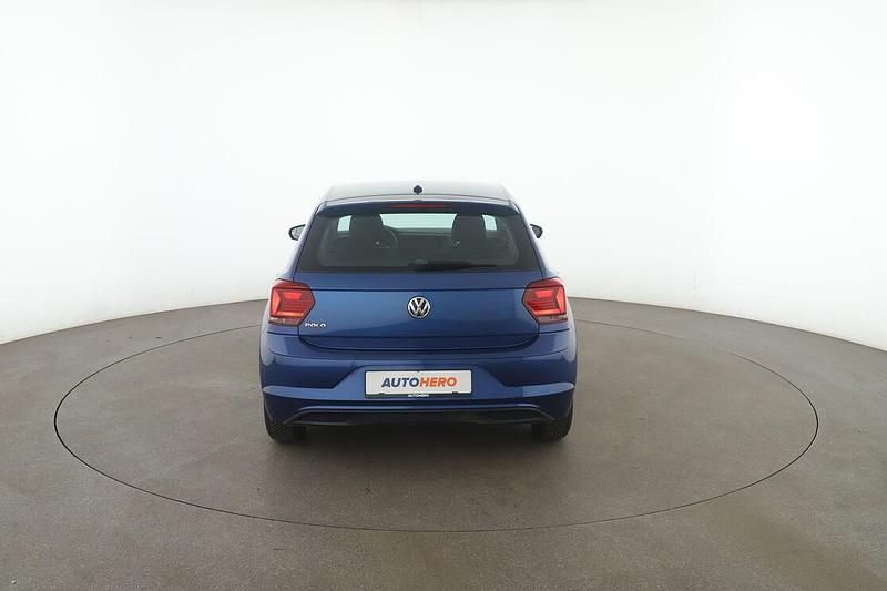 Gebraucht VW Polo Comfortline 75 PS (55 kW) 2018 Blau Limousine
