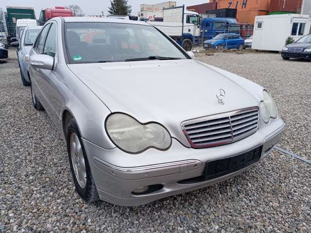 Silber Gebraucht 2001 Mercedes C200 Elegance Limousine | 1.490 € (Superpreis) - Bild 1/4
