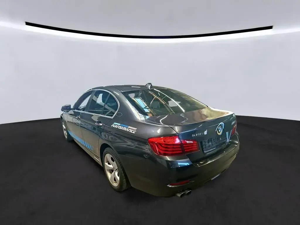 Gebraucht BMW 518 150 PS (110 kW) 2015 Grau Limousine