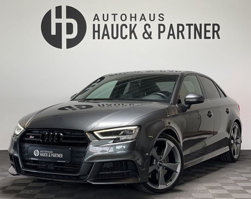 Grau Gebraucht 2019 Audi S3 Sport Limousine | 31.990 € (Fairer Preis) - Bild 1/4