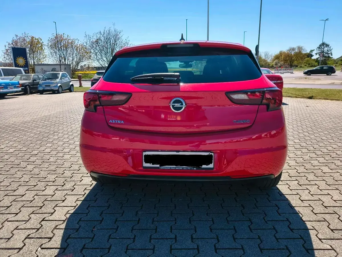 Gebraucht Opel Astra Enjoy 150 PS (110 kW) 2018 Rot Limousine
