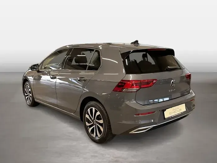 Occasion VW Golf VIII Active 150 ch (110 kW) 2023 Gris Berline
