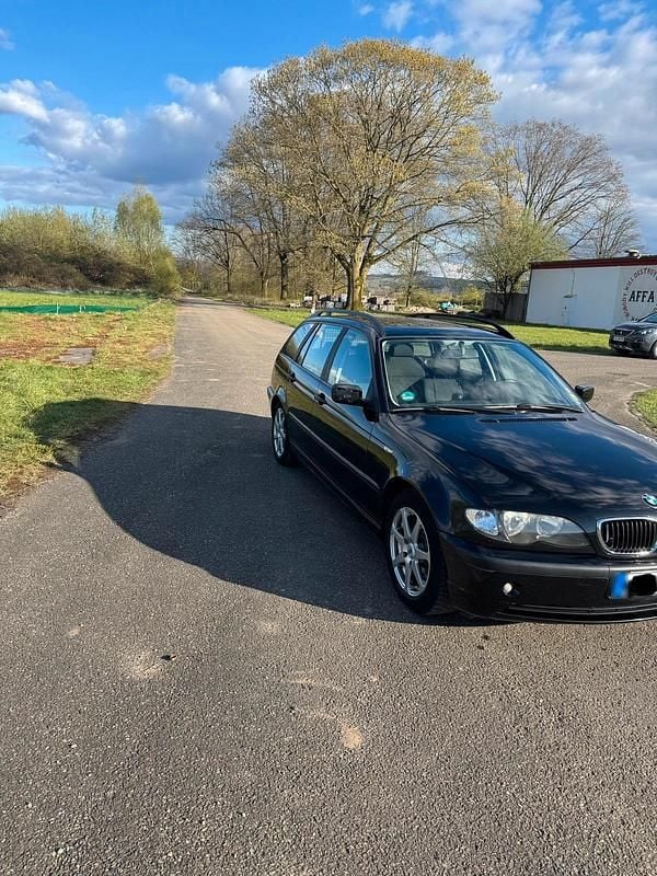 Gebraucht BMW 318 143 PS (105 kW) 2007 Schwarz Kombi
