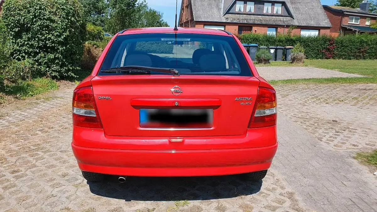Gebraucht Opel Astra 101 PS (74 kW) 2000 Rot Limousine