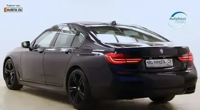 Gebraucht BMW 730 M Sport 265 PS (194 kW) 2015 Schwarz Limousine