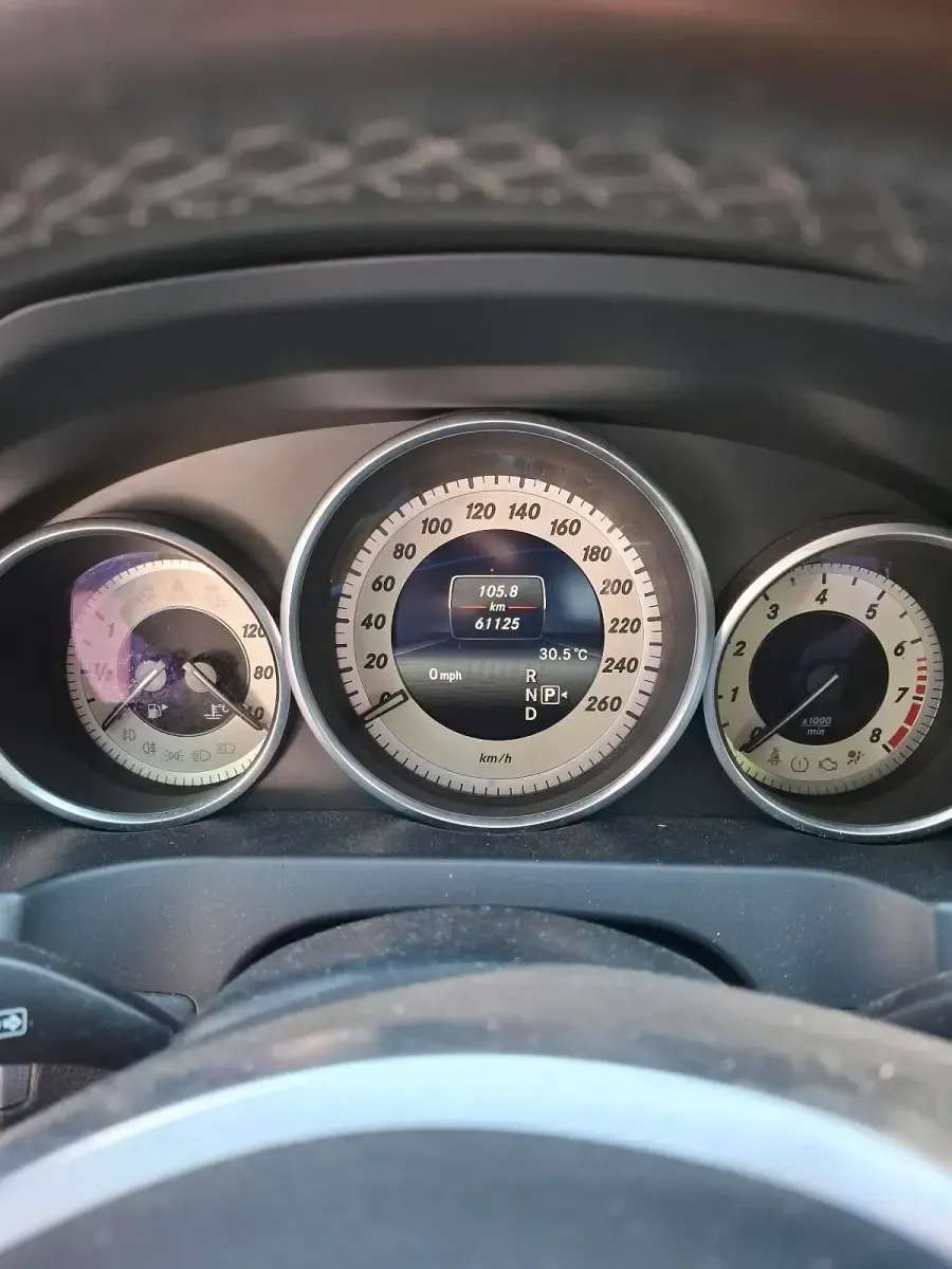 Gebraucht Mercedes E200 Sport Edition 184 PS (135 kW) 2017 Weiß Cabrio