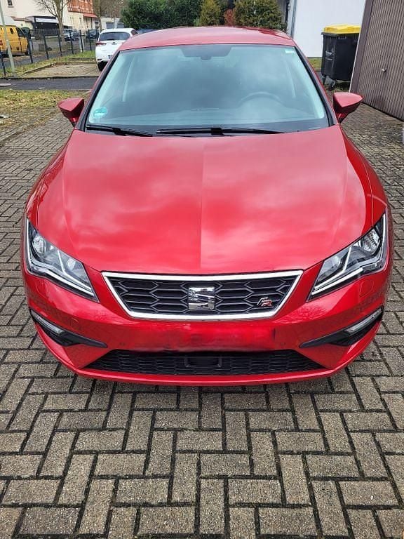 Gebraucht Seat Leon FR 150 PS (110 kW) 2017 Rot Limousine