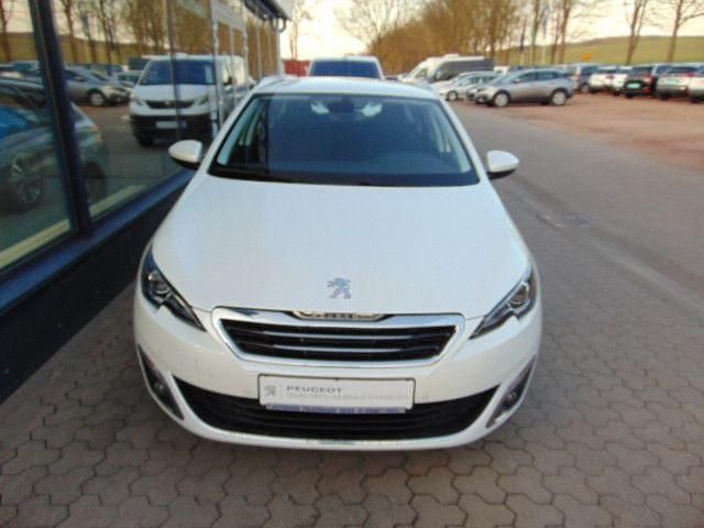 Gebraucht Peugeot 308 SW Allure 131 PS (96 kW) 2016 Lack weiss perlglänzend/metall Kombi