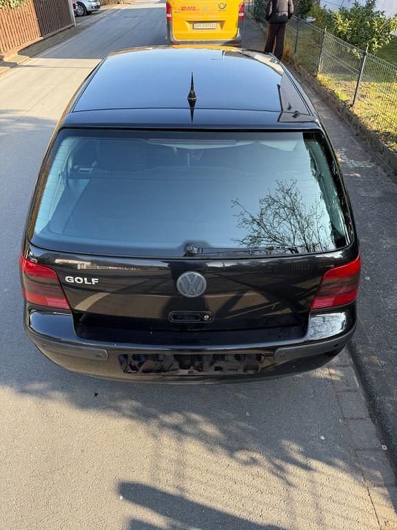 Gebraucht VW Golf IV Basis 75 PS (55 kW) 2002 Schwarz Limousine