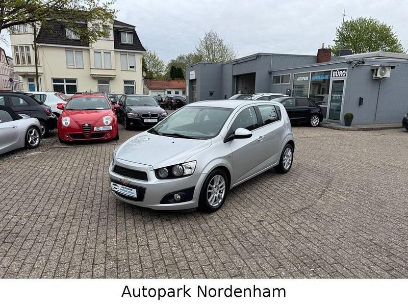 Gebraucht Chevrolet Aveo LTZ 95 PS (69 kW) 2012 Silber Kleinwagen