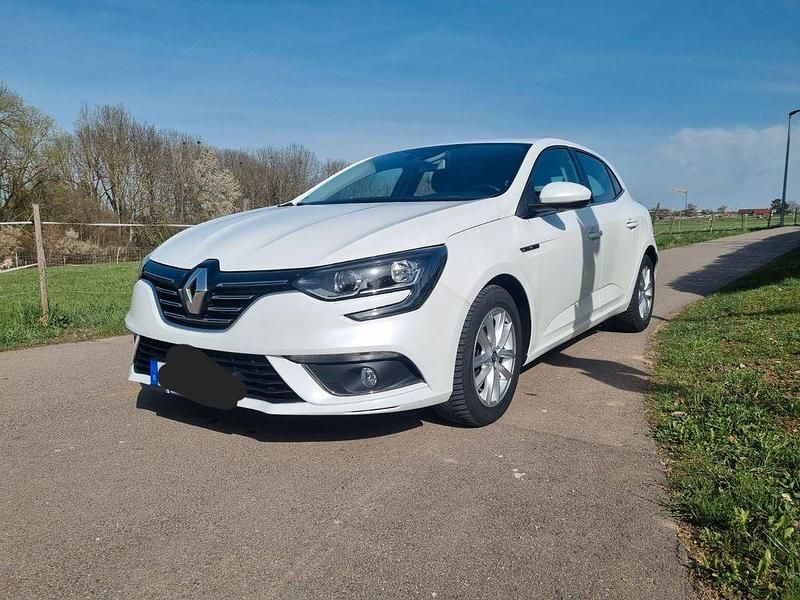 Gebraucht Renault Mégane IV 110 PS (80 kW) 2016 Weiß Limousine