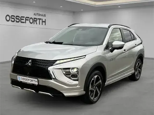 Usata Mitsubishi Eclipse Cross Select 98 CV (72 kW) 2023 Argento SUV