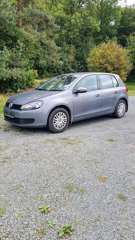 Grau Gebraucht 2009 VW Golf VI Limousine | 1.699 € (Superpreis) - Bild 1/4