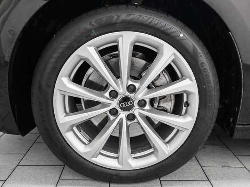 Gebraucht Audi A5 Ambiente 204 PS (150 kW) 2025 Schwarz (schwarz) Coupé