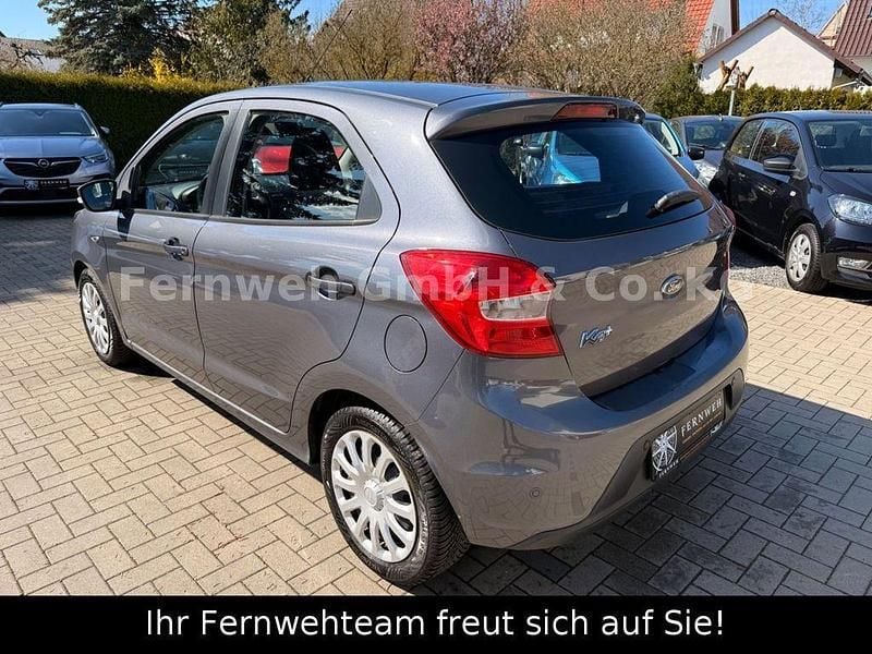 Gebraucht Ford Ka Basis 69 PS (50 kW) 2017 Grau Limousine