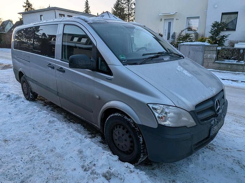 Gebraucht Mercedes Vito 163 PS (119 kW) 2013 Silber Van