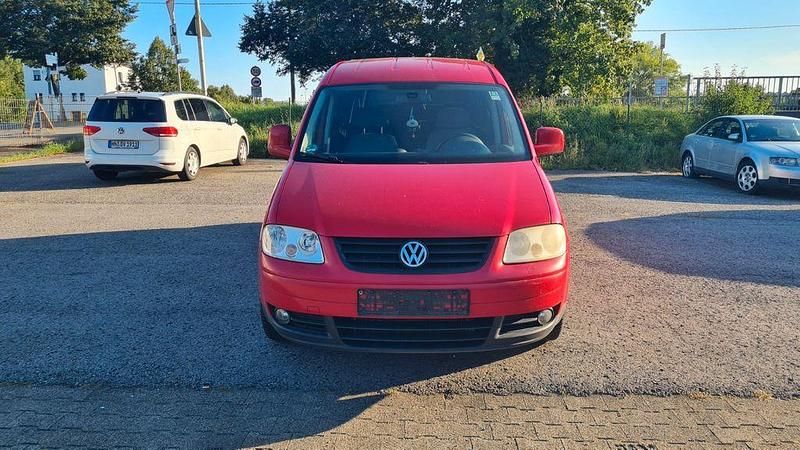 Rot Gebraucht 2009 VW Caddy Maxi Van / Kleinbus | 3.400 € (Etwas zu teuer) - Bild 1/4