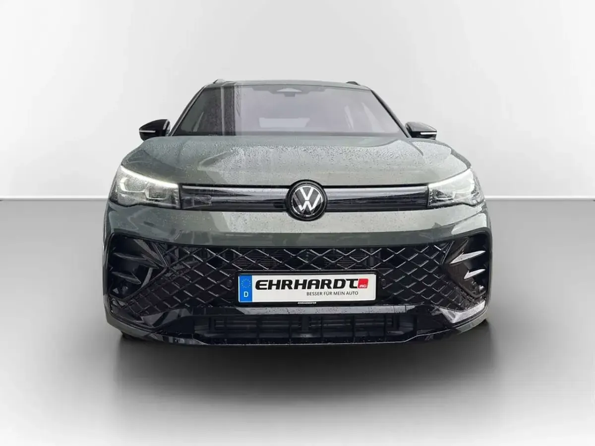 Gebraucht VW Tiguan R-line 193 PS (141 kW) 2026 Grün SUV