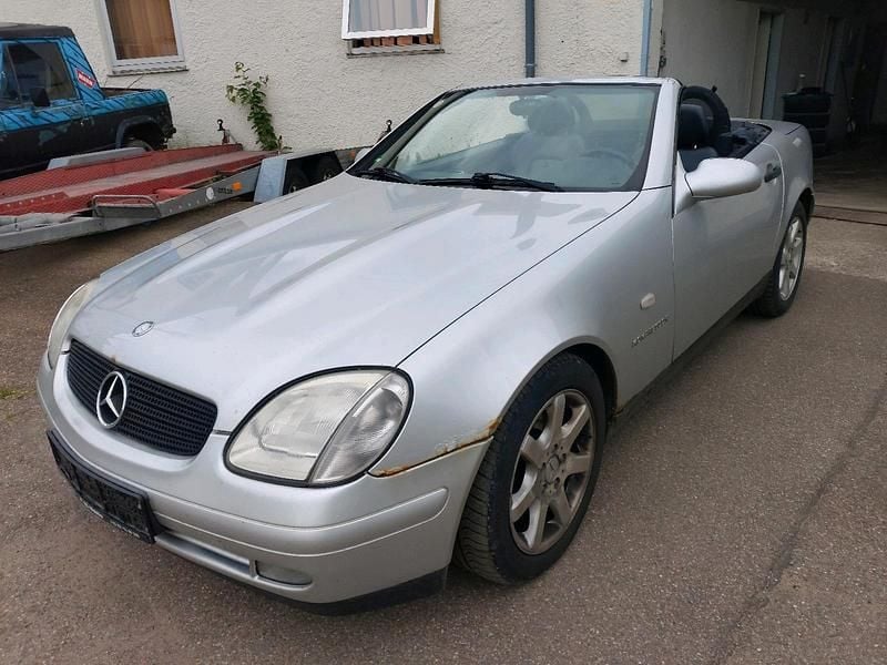 Silber Gebraucht 1998 Mercedes SLK230 Cabrio | 1.749 € (Superpreis) - Bild 1/4