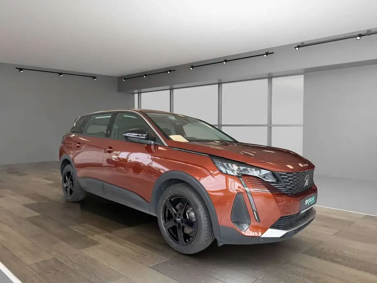 Gebraucht Peugeot 5008 Active 131 PS (96 kW) 2022 Braun SUV