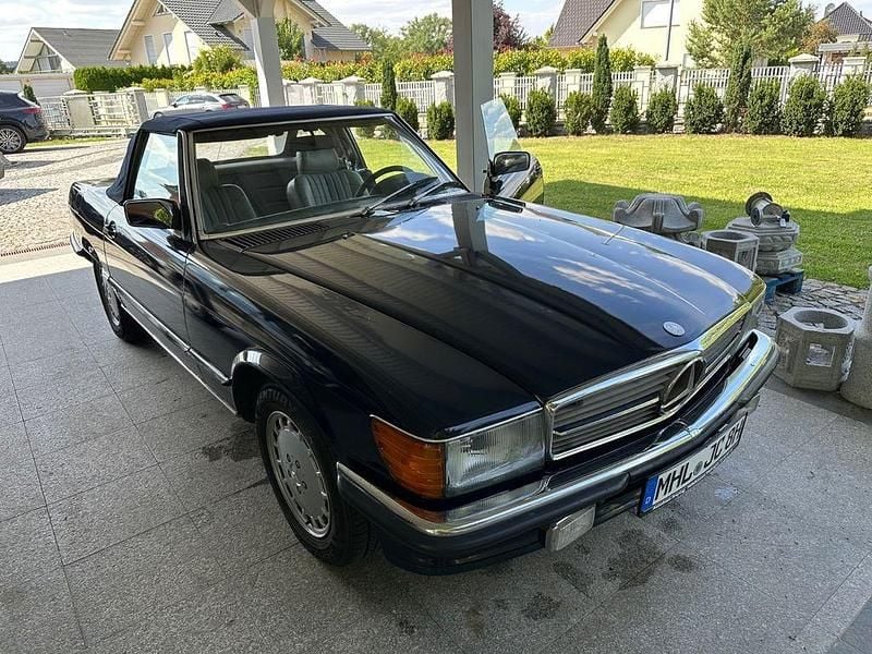 Blau Gebraucht 1988 Mercedes 560 Cabrio | 35.950 € - Bild 1/4