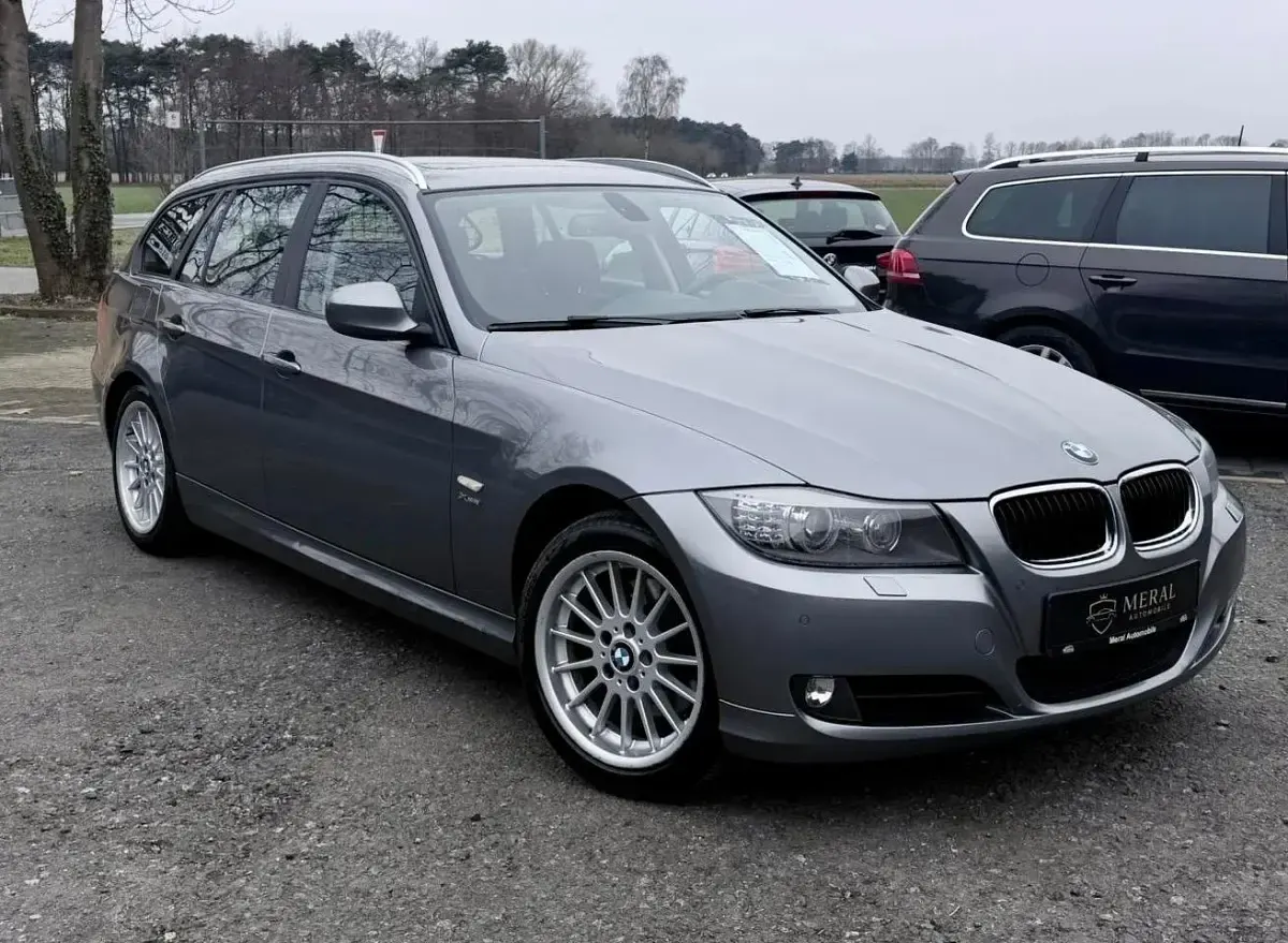 Gebraucht BMW 320 Comfort Edition 184 PS (135 kW) 2012 Grau Kombi