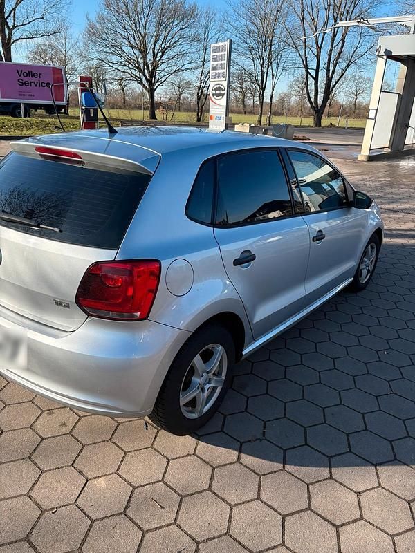 Gebraucht VW Polo 75 PS (55 kW) 2011 Silber Kleinwagen