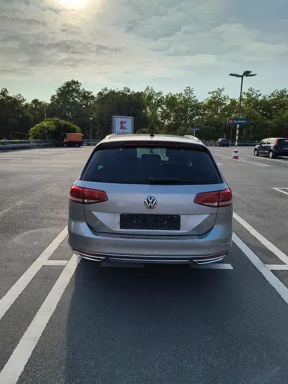 Gebraucht VW Passat Comfortline 150 PS (110 kW) 2015 Silber Kombi