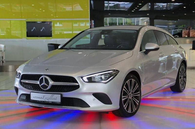 Silber Gebraucht 2022 Mercedes CLA200 Shooting Brake Kombi | 25.850 € (Superpreis) - Bild 1/4