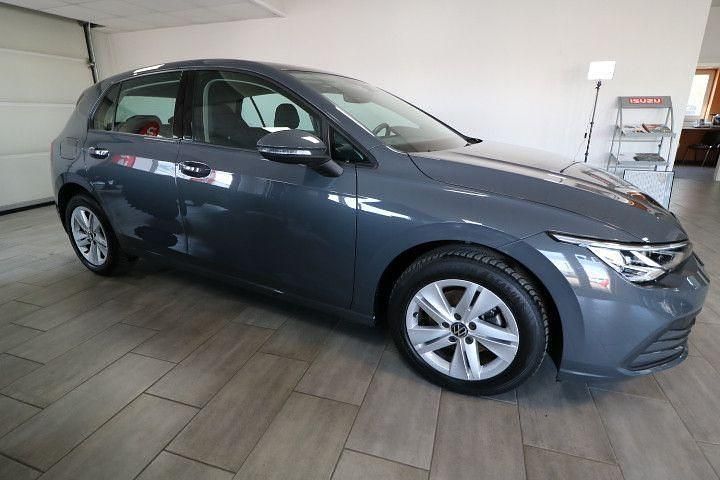 Gebraucht VW Golf VIII 110 PS (80 kW) 2022 Grau Limousine