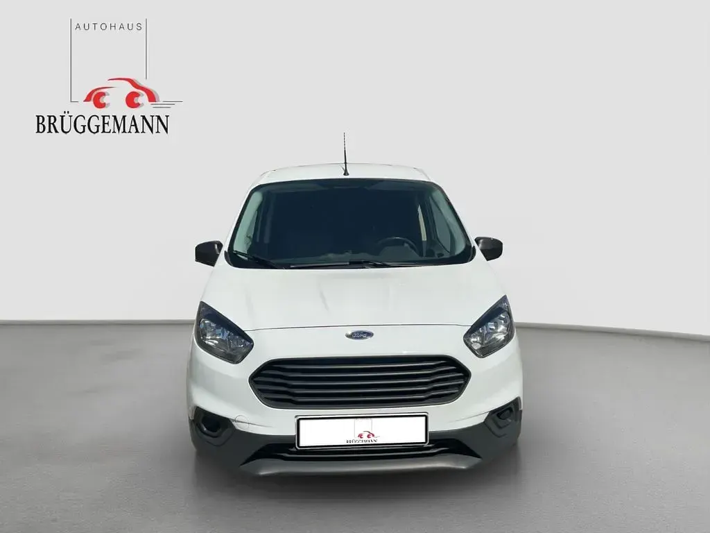 Gebraucht Ford Transit Courier 75 PS (55 kW) 2022 Frozen white Van