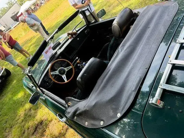 Gebraucht MG B 67 PS (49 kW) 1977 Grün Cabrio