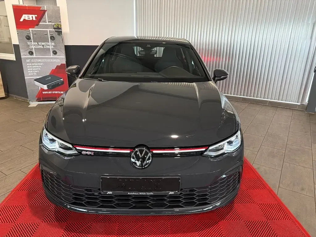 Gebraucht VW Golf VIII GTI 245 PS (180 kW) 2023 Grau Limousine