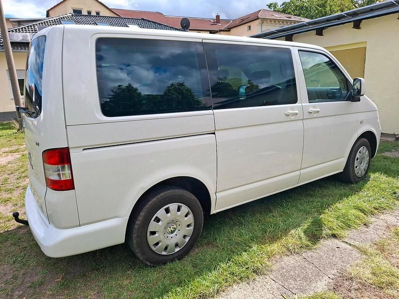 Gebraucht VW T5 130 PS (95 kW) 2008 Weiß Van