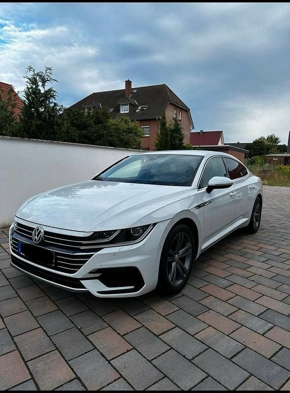 Gebraucht VW Arteon R-line 190 PS (139 kW) 2019 Weiß Kleinwagen