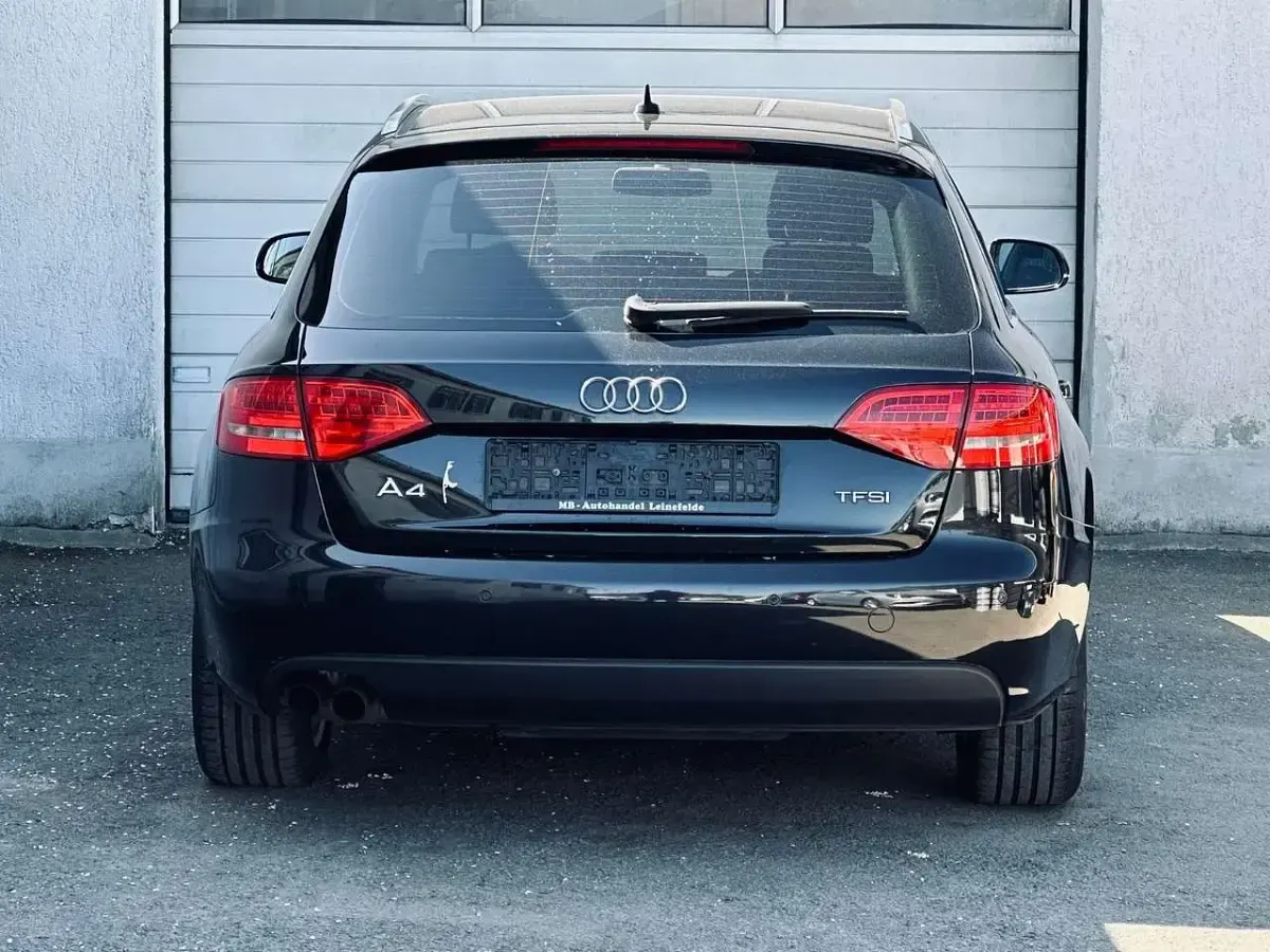 Używany Audi A4 Ambition 160 KM (117 kW) 2012 Czarny Kombi