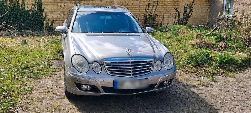 Gebraucht Mercedes E220 170 PS (125 kW) 2008 Silber Kombi