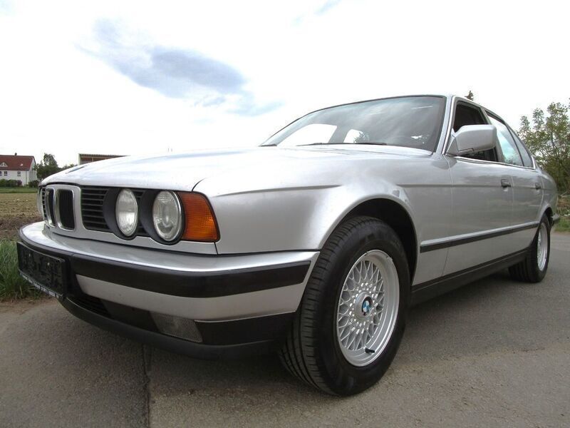 Silber Gebraucht 1991 BMW 535 Limousine | 7.950 € - Bild 1/4