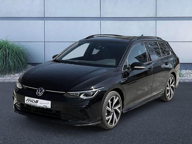 Deep black perleffekt Gebraucht 2024 VW Golf VIII Style Kombi | 28.990 € (Fairer Preis) - Bild 1/4
