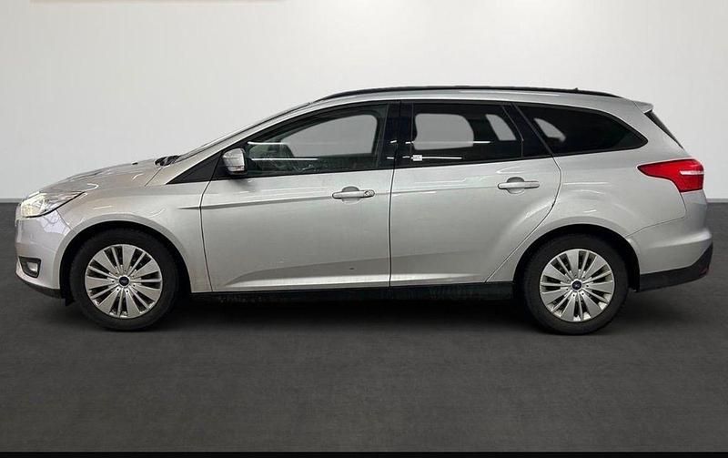 Gebraucht Ford Focus Business Edition 125 PS (91 kW) 2015 Silber Limousine
