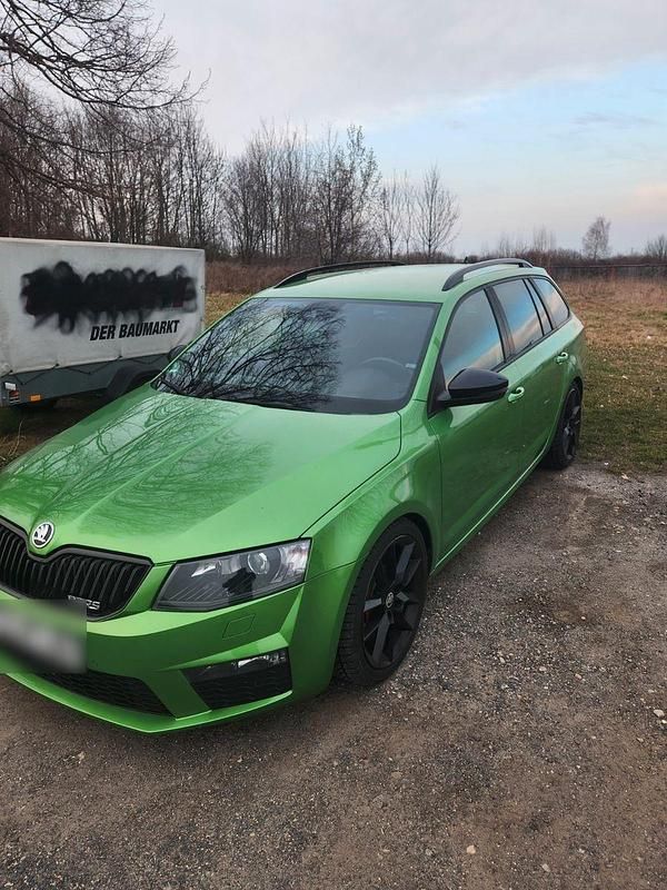 Gebraucht Skoda Octavia RS 184 PS (135 kW) 2016 Grün Kleinwagen