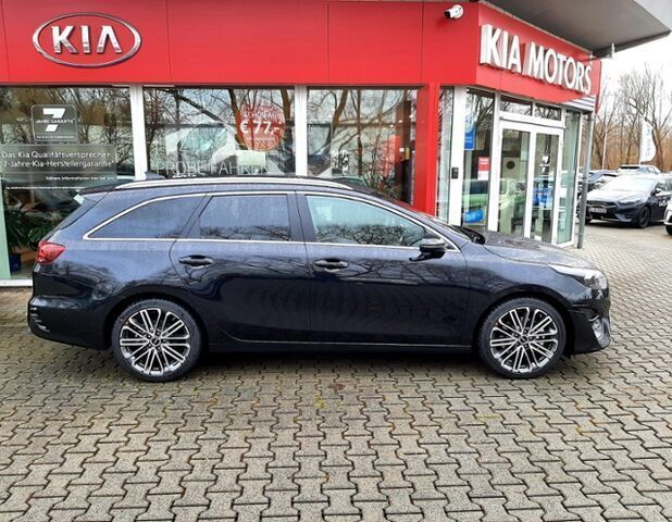 Używany Kia Ceed 140 KM (102 kW) 2022 Andere farbe Hatchback