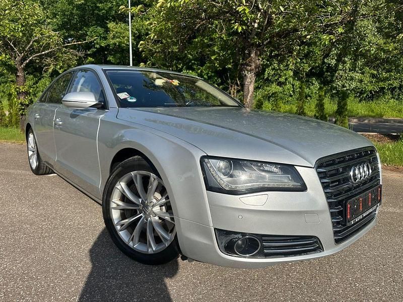 Eissilber Gebraucht 2011 Audi A8 Limousine | 10.900 € (Fairer Preis) - Bild 1/4