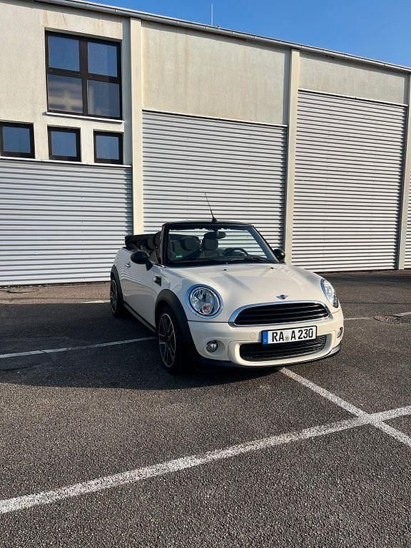 Gebraucht Mini Cooper Cabriolet 98 PS (72 kW) 2012 Beige Cabrio