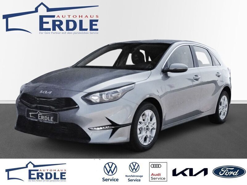 Neu Kia Ceed 140 PS (102 kW) 2025 Silber Kleinwagen